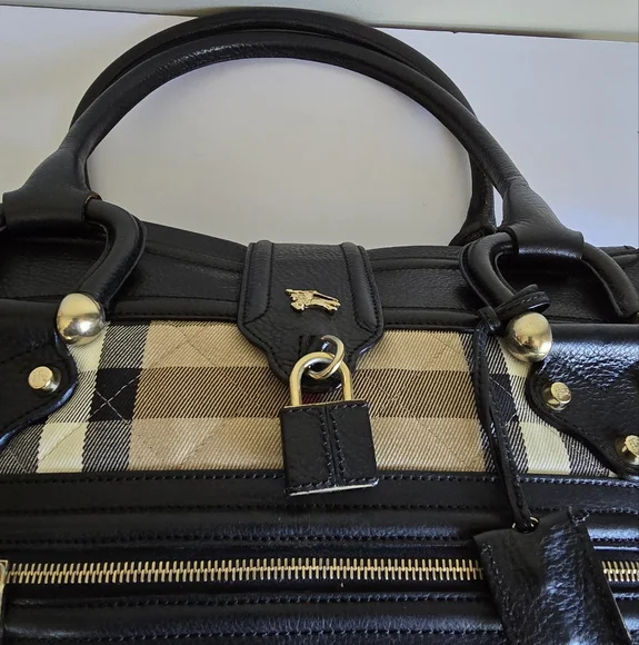 Burberry House Cjeck Quilted Large Manor Tote Bag Black - Picture 6 of 17